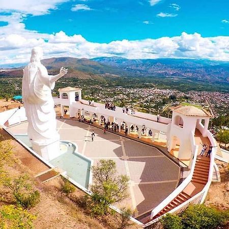 Su Majestad II Huanta ภายนอก รูปภาพ